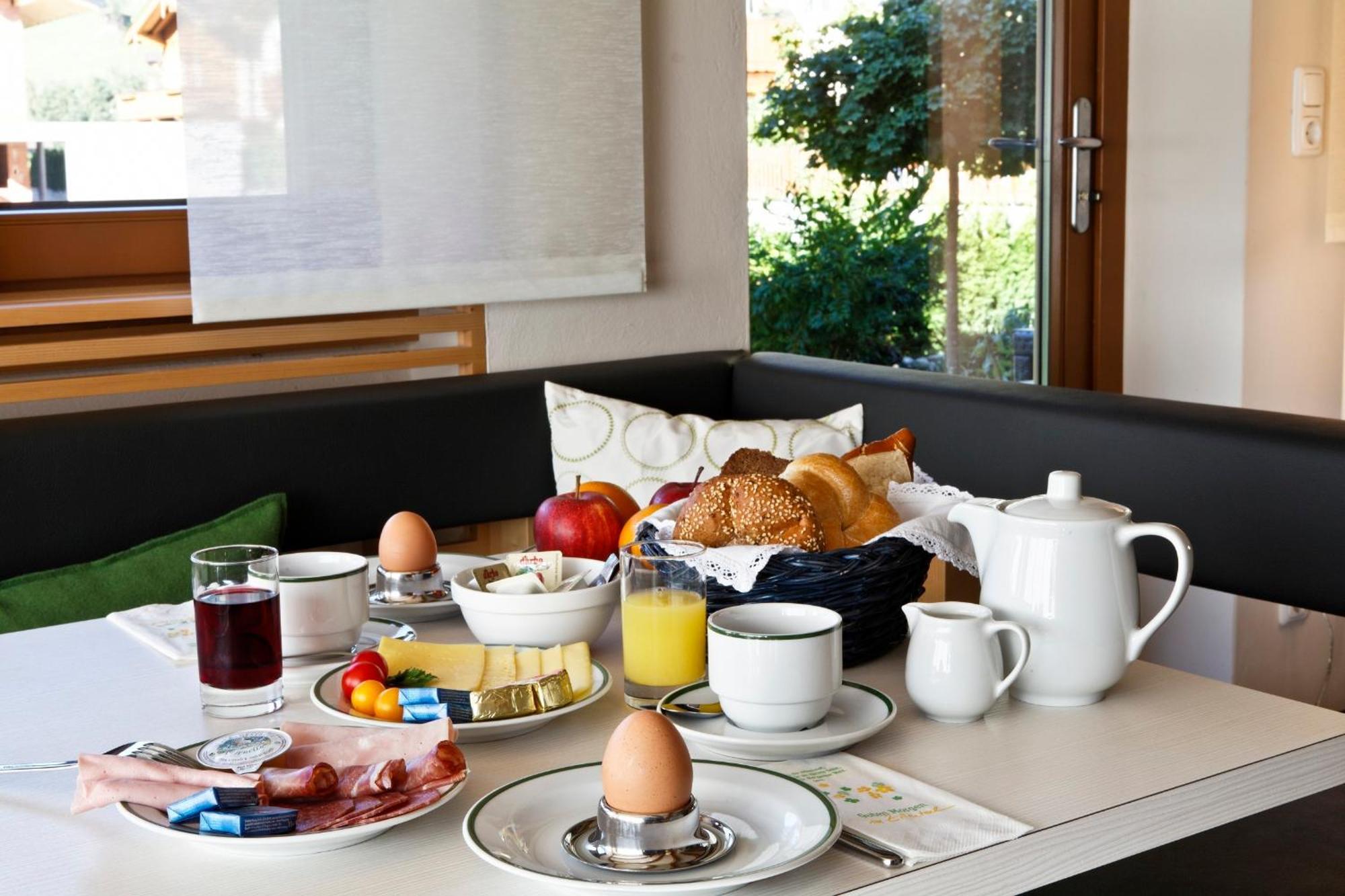 Gaestehaus Oblasser 메이른호픈 외부 사진